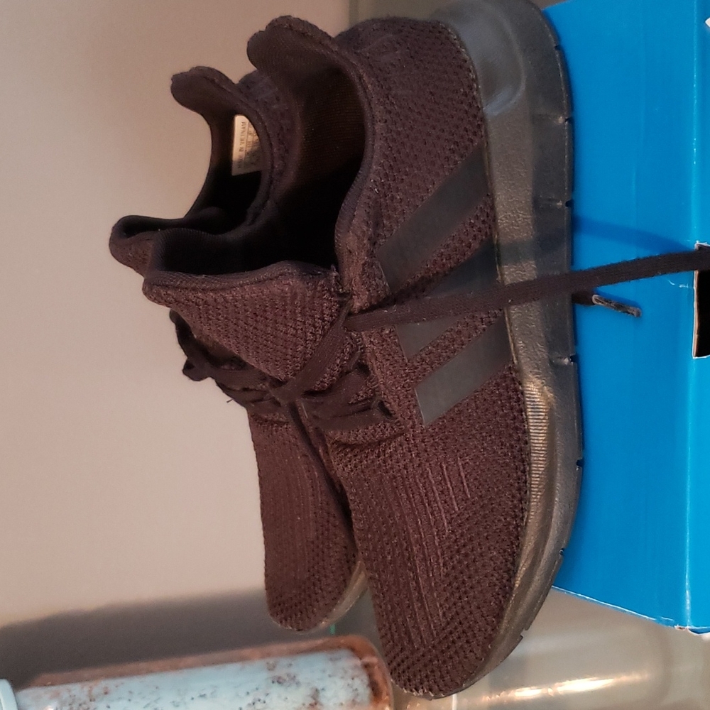 ADIDAS SWIFT RUN C...SIZE 2 - Picture 4 of 15